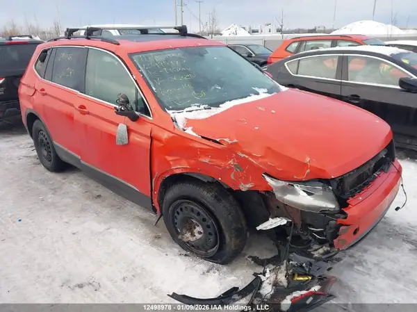 3VV2B7AXXJM062240 2018 VOLKSWAGEN TIGUAN - Image 1