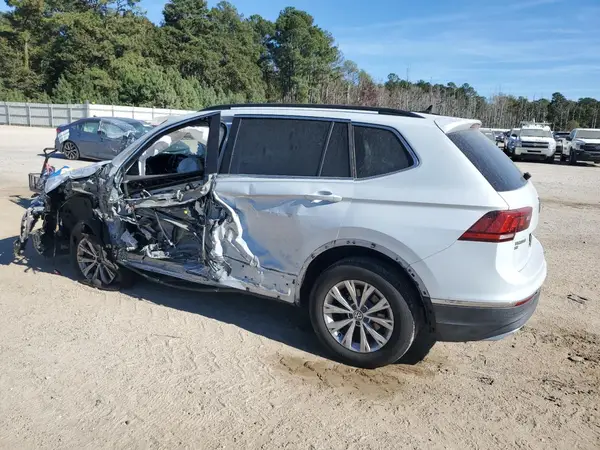 3VV2B7AXXJM074243 2018 VOLKSWAGEN TIGUAN - Image 2