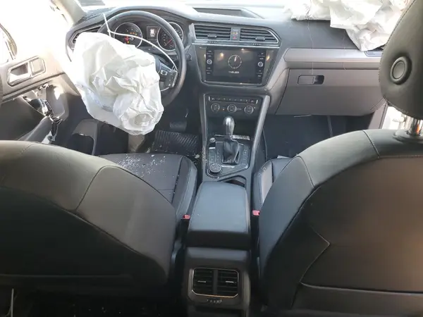 3VV2B7AXXJM074243 2018 VOLKSWAGEN TIGUAN - Image 8