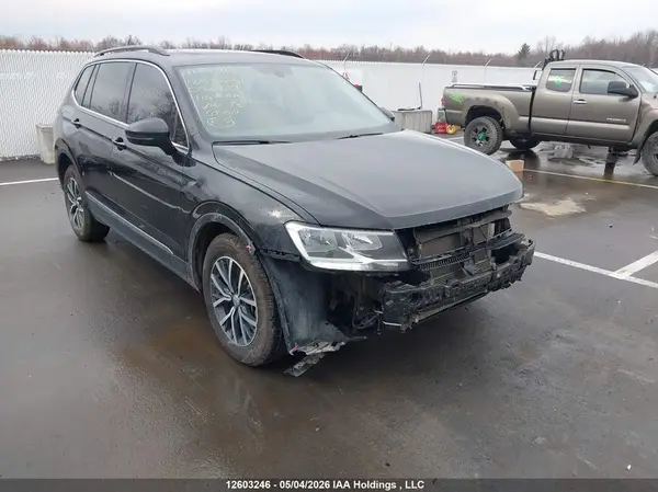 3VV2B7AXXJM082889 2018 VOLKSWAGEN TIGUAN - Image 1