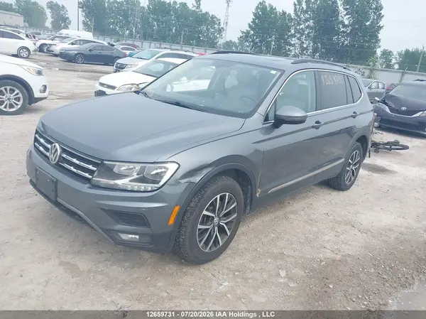 3VV2B7AXXJM088207 2018 VOLKSWAGEN TIGUAN - Image 2