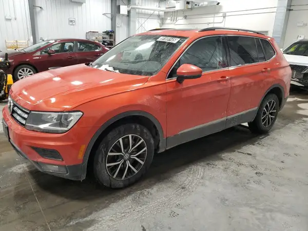 3VV2B7AXXJM117589 2018 VOLKSWAGEN TIGUAN - Image 1