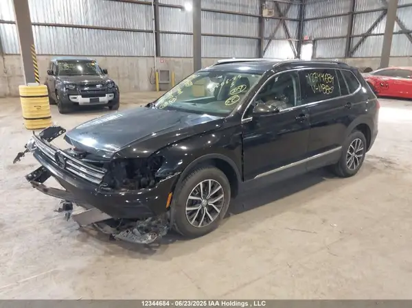3VV2B7AXXJM118807 2018 VOLKSWAGEN TIGUAN - Image 2