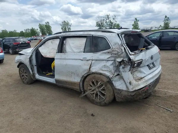 3VV2B7AXXJM139608 2018 VOLKSWAGEN TIGUAN - Image 2