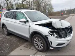 3VV2B7AXXJM148230 2018 VOLKSWAGEN TIGUAN
