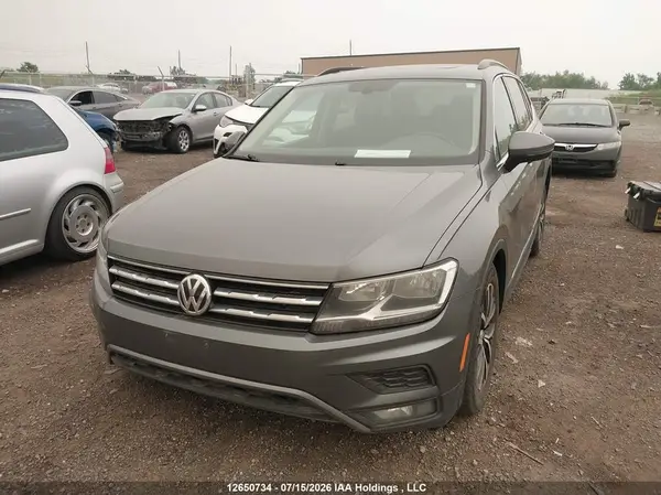 3VV2B7AXXJM158000 2018 VOLKSWAGEN TIGUAN - Image 2