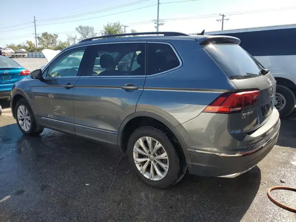 3VV2B7AXXJM172673 2018 VOLKSWAGEN TIGUAN - Image 2