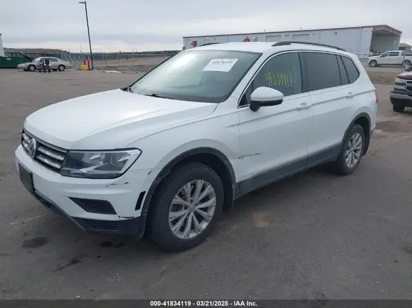3VV2B7AXXJM179008 2018 VOLKSWAGEN TIGUAN - Image 2