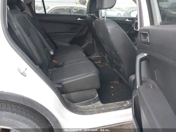 3VV2B7AXXJM179008 2018 VOLKSWAGEN TIGUAN - Image 8