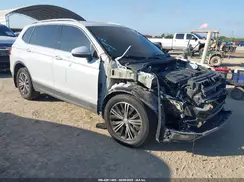 3VV2B7AXXJM184242 2018 VOLKSWAGEN TIGUAN