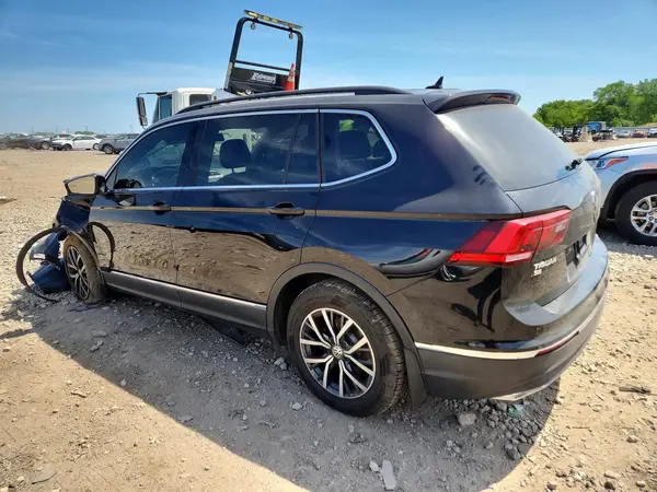 3VV2B7AXXJM204120 2018 VOLKSWAGEN TIGUAN - Image 2