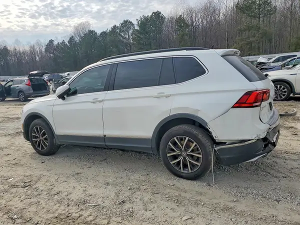 3VV2B7AXXJM204926 2018 VOLKSWAGEN TIGUAN - Image 2