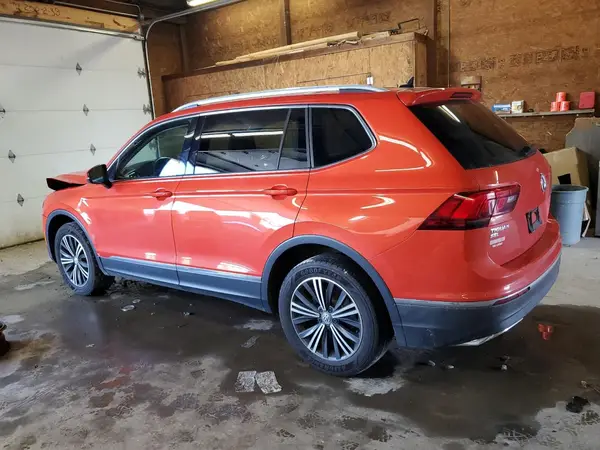 3VV2B7AXXJM220365 2018 VOLKSWAGEN TIGUAN - Image 2