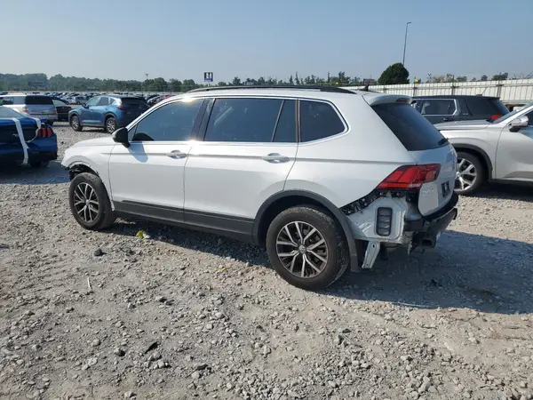 3VV2B7AXXKM008230 2019 VOLKSWAGEN TIGUAN - Image 2