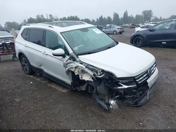 3VV2B7AXXKM009359 2019 VOLKSWAGEN TIGUAN - Image 1