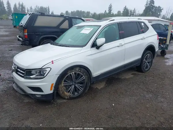 3VV2B7AXXKM009359 2019 VOLKSWAGEN TIGUAN - Image 2