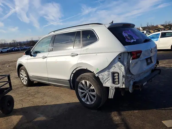 3VV2B7AXXKM020460 2019 VOLKSWAGEN TIGUAN - Image 2