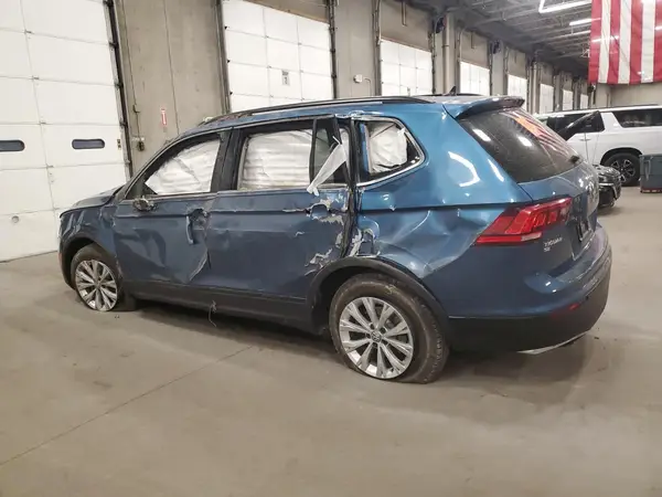 3VV2B7AXXKM083672 2019 VOLKSWAGEN TIGUAN - Image 2