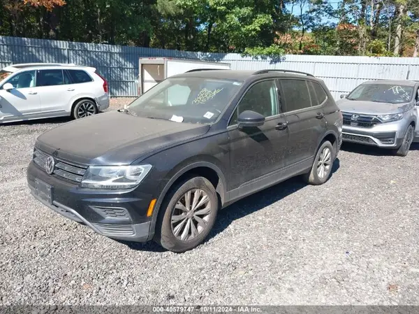 3VV2B7AXXKM090749 2019 VOLKSWAGEN TIGUAN - Image 2