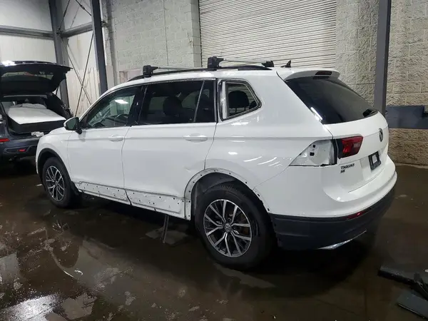3VV2B7AXXKM142851 2019 VOLKSWAGEN TIGUAN - Image 2
