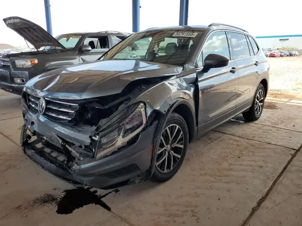 3VV2B7AXXKM155552 2019 VOLKSWAGEN TIGUAN - Image 1