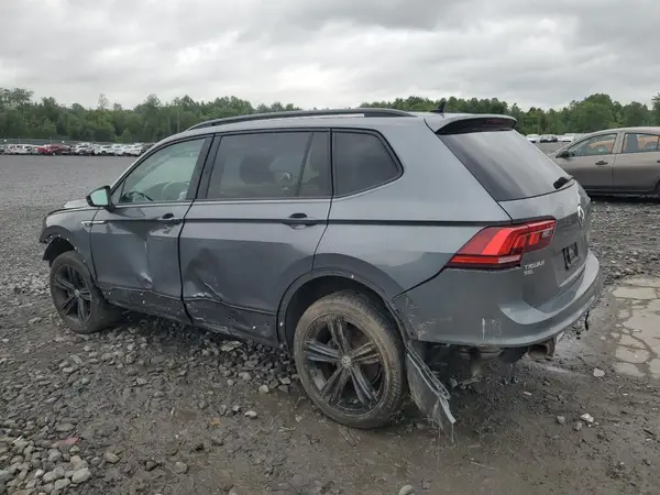 3VV2B7AXXKM185070 2019 VOLKSWAGEN TIGUAN - Image 2