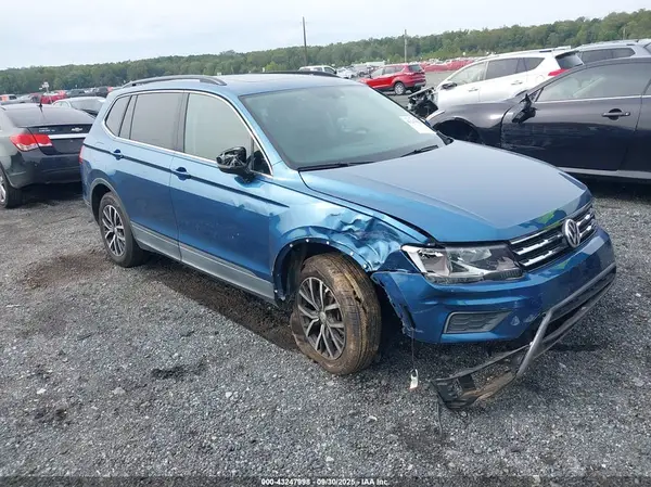 3VV2B7AXXKM185389 2019 VOLKSWAGEN TIGUAN - Image 1