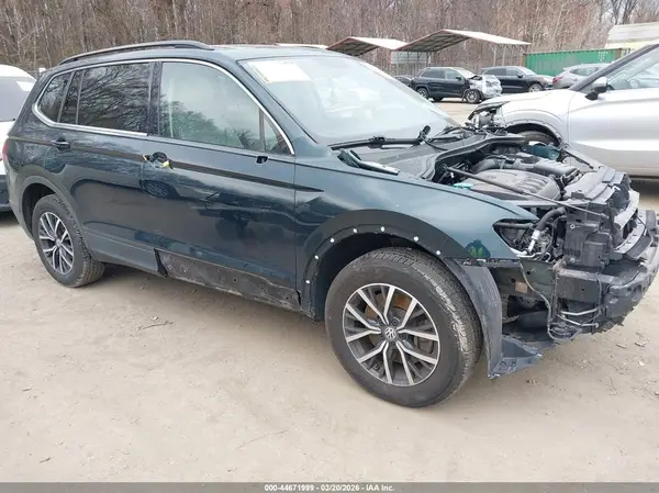 3VV2B7AXXKM191290 2019 VOLKSWAGEN TIGUAN - Image 1