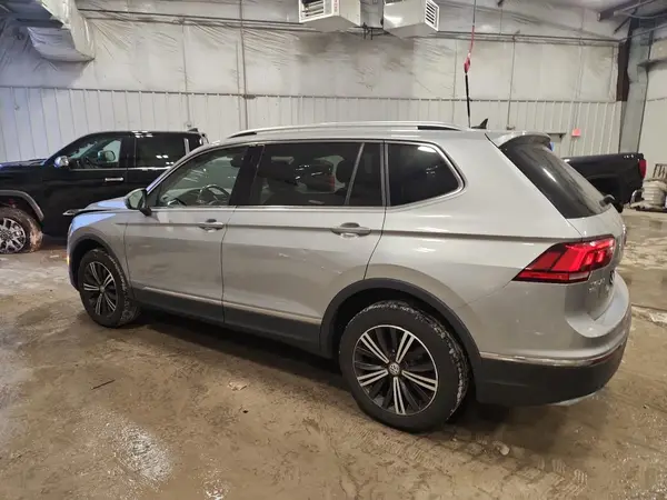 3VV2B7AXXKM194318 2019 VOLKSWAGEN TIGUAN - Image 2