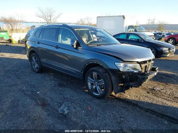 3VV2B7AXXLM025353 2020 VOLKSWAGEN TIGUAN - Image 1