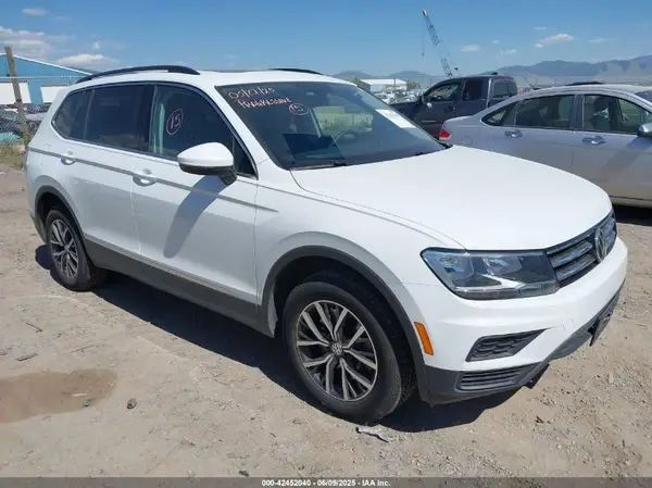 3VV2B7AXXLM064945 2020 VOLKSWAGEN TIGUAN - Image 1