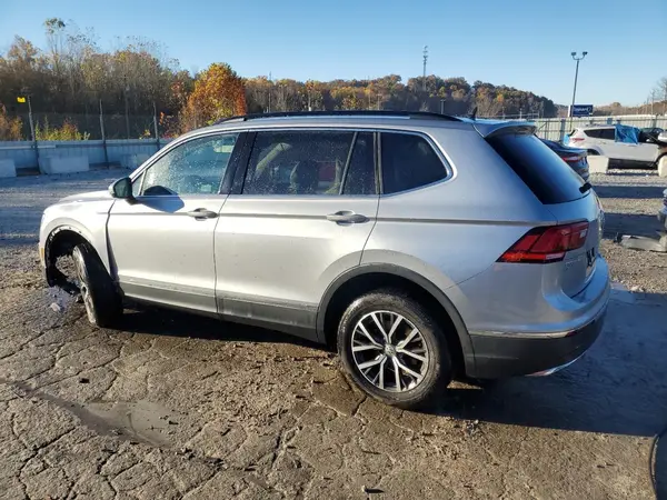 3VV2B7AXXLM078926 2020 VOLKSWAGEN TIGUAN - Image 2