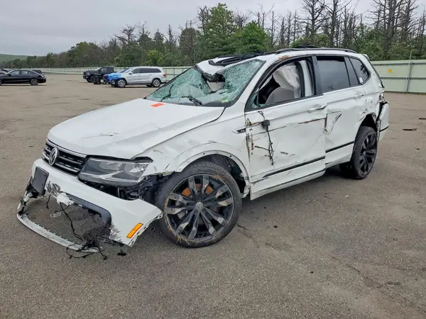 3VV2B7AXXLM113982 2020 VOLKSWAGEN TIGUAN - Image 1