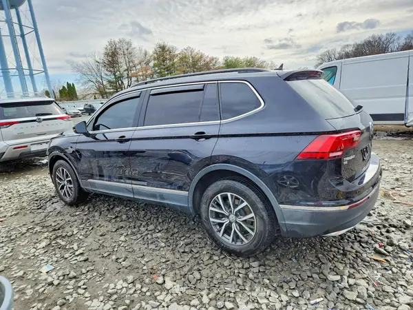 3VV2B7AXXLM120608 2020 VOLKSWAGEN TIGUAN - Image 2
