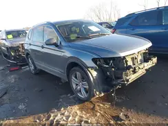 3VV2B7AXXLM133813 2020 VOLKSWAGEN TIGUAN