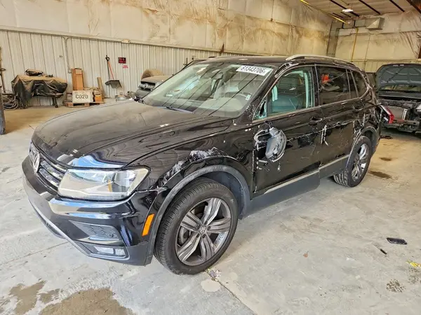 3VV2B7AXXLM137621 2020 VOLKSWAGEN TIGUAN - Image 1