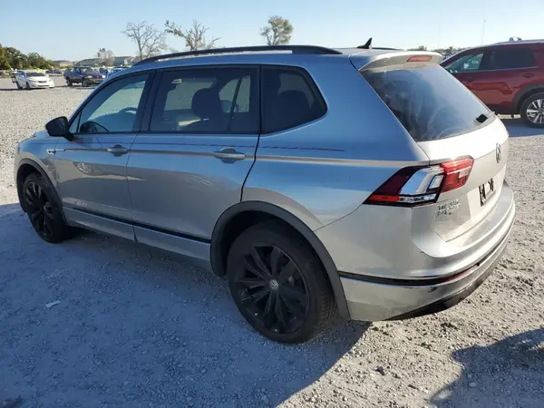 3VV2B7AXXLM144388 2020 VOLKSWAGEN TIGUAN - Image 2