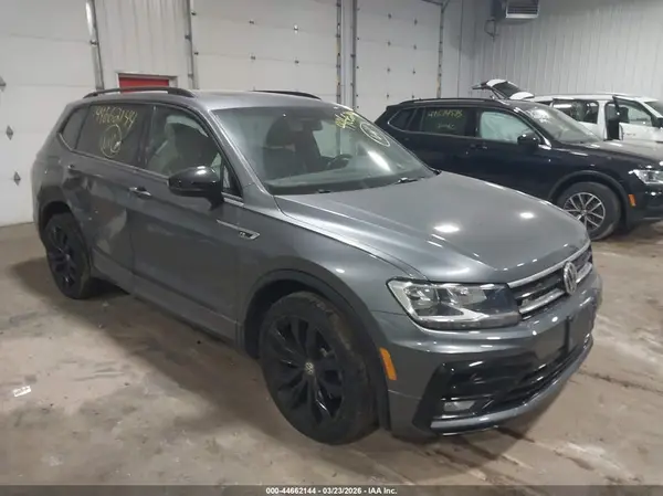 3VV2B7AXXLM181862 2020 VOLKSWAGEN TIGUAN - Image 1