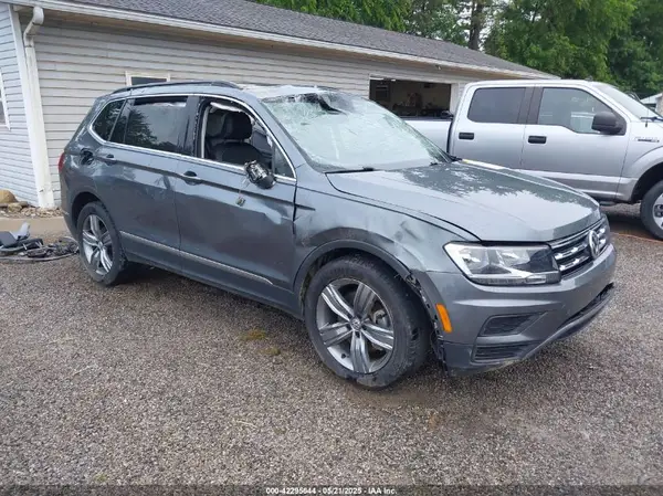 3VV2B7AXXMM070228 2021 VOLKSWAGEN TIGUAN - Image 1
