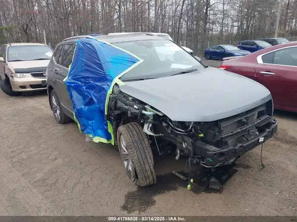 3VV2B7AXXMM072819 2021 VOLKSWAGEN TIGUAN - Image 1