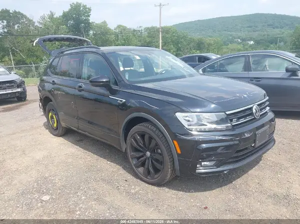 3VV2B7AXXMM098305 2021 VOLKSWAGEN TIGUAN - Image 1