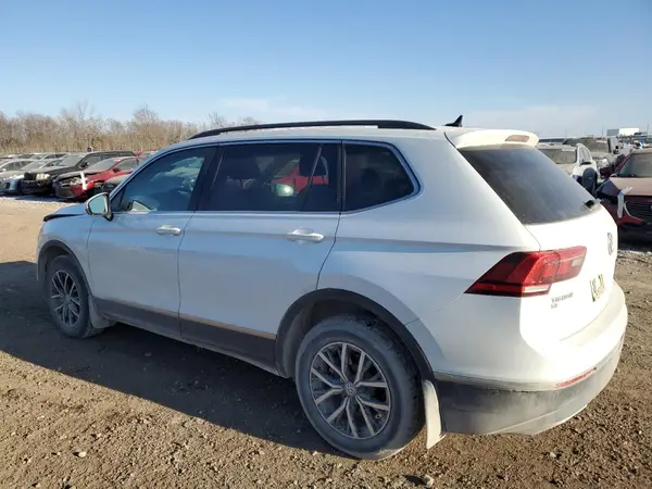 3VV2B7AXXMM137927 2021 VOLKSWAGEN TIGUAN - Image 2