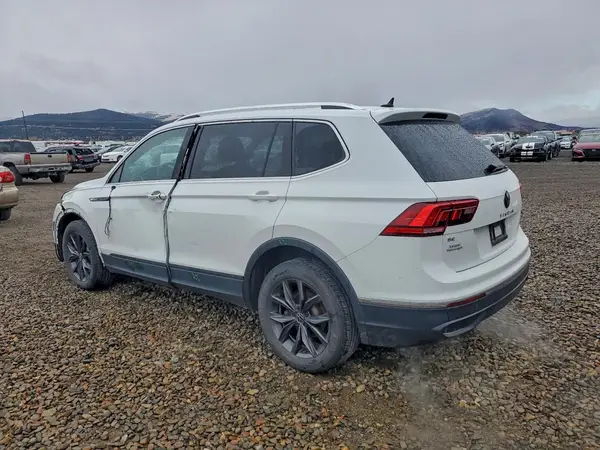 3VV2B7AXXNM130641 2022 VOLKSWAGEN TIGUAN - Image 2