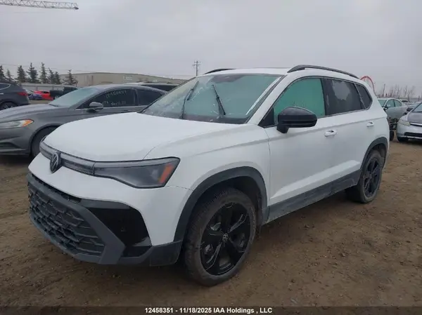 3VV2C7B21SM038636 2025 VOLKSWAGEN TAOS - Image 2