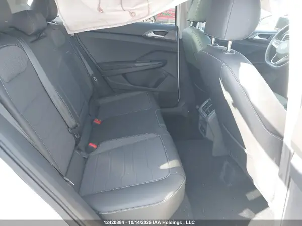 3VV2C7B24SM028621 2025 VOLKSWAGEN TAOS - Image 8