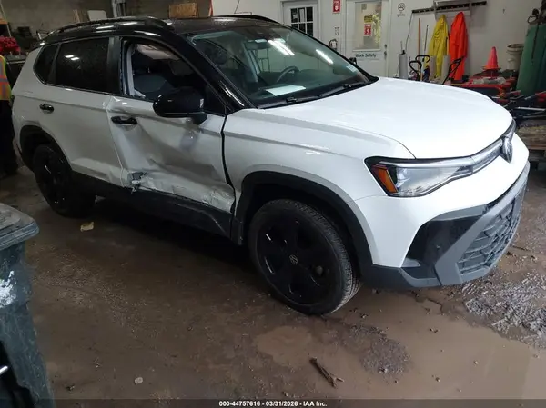 3VV2C7B26SM010329 2025 VOLKSWAGEN TAOS - Image 1
