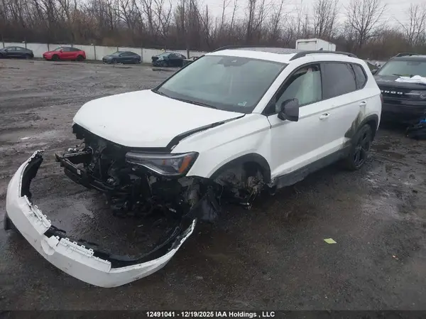3VV2C7B28SM065462 2025 VOLKSWAGEN TAOS - Image 2