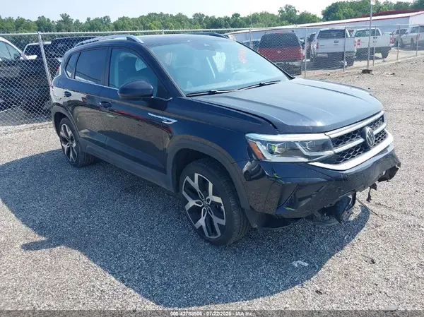3VV2X7B20PM323064 2023 VOLKSWAGEN TAOS - Image 1