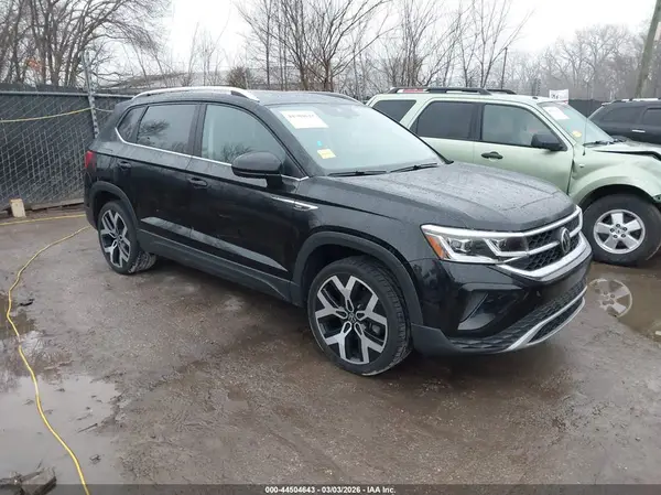 3VV2X7B21NM030237 2022 VOLKSWAGEN TAOS - Image 1
