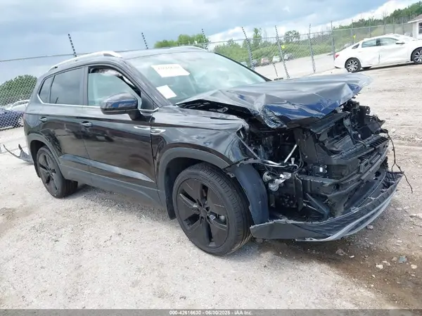 3VV2X7B21NM070107 2022 VOLKSWAGEN TAOS - Image 1